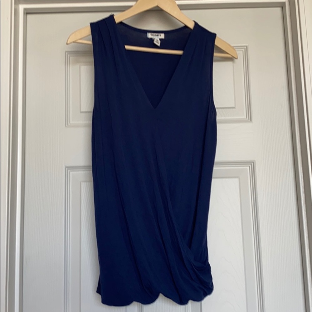 Nursing friendly Sleeveless Shirt